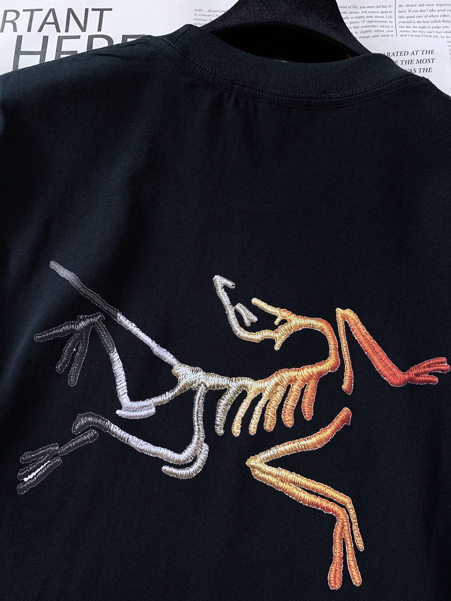 ARCTERYX 始祖鸟 2026SS春夏新品渐变印花标识T恤，夏季刚需百搭款来袭！精选高品质纯棉面料，