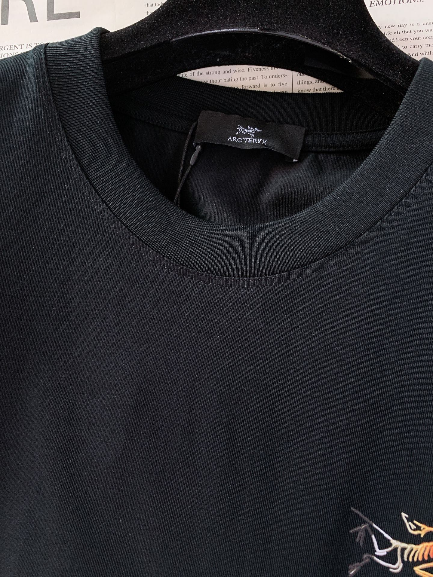 ARCTERYX 始祖鸟 2026SS春夏新品渐变印花标识T恤，夏季刚需百搭款来袭！精选高品质纯棉面料，