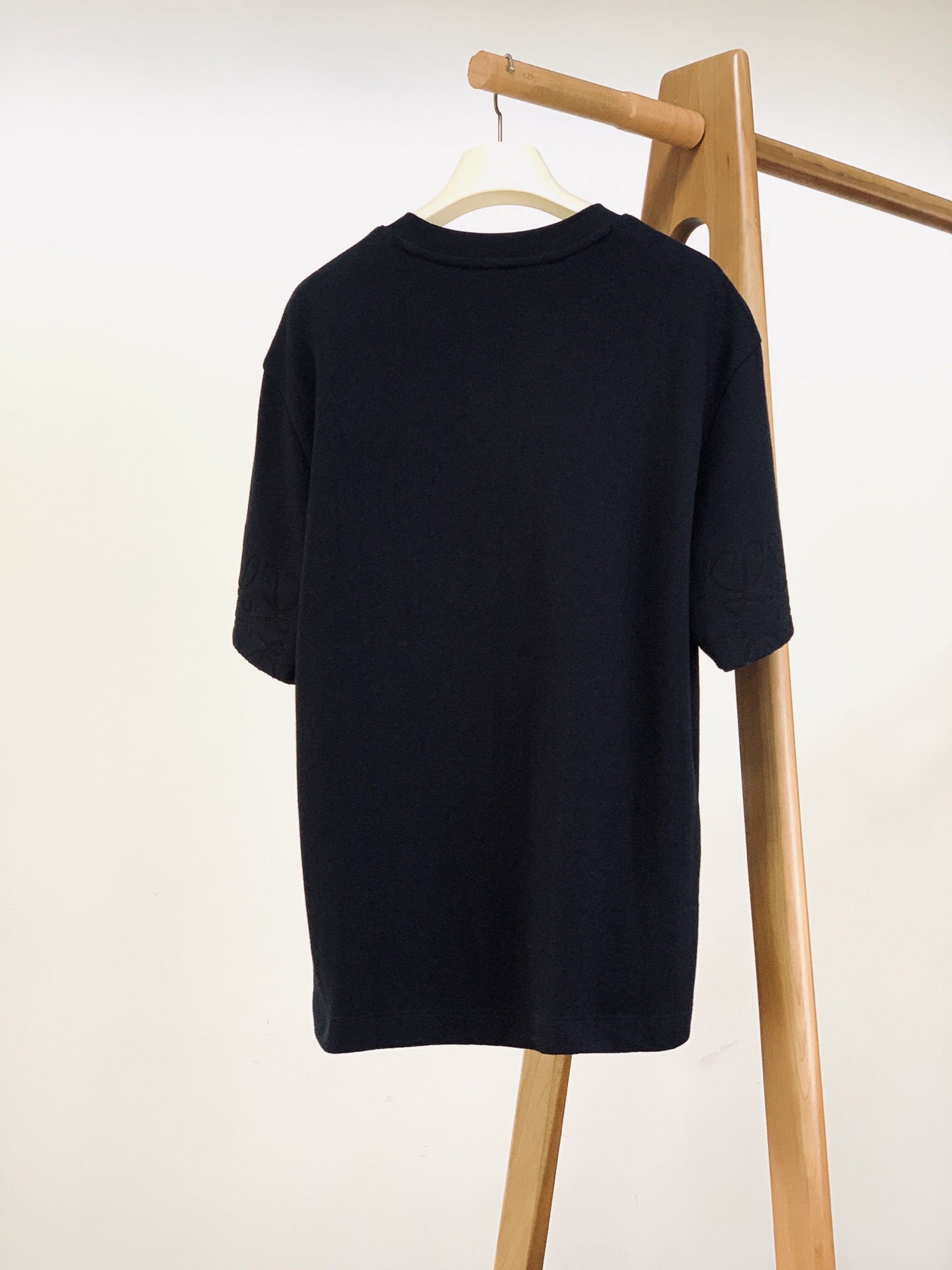 Loewe 罗意威 2026SS春夏新品双色圆领短袖偏宽松 材质 70%棉 30%锦纶尺码 48 50 