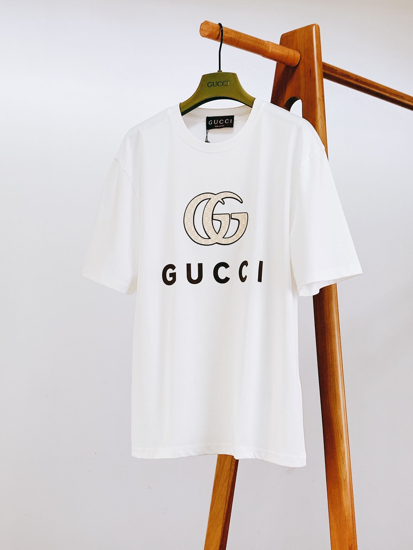 Gucci 古驰 2026SS春夏新品经典GG印花短袖奢牌人气基础款，解锁高阶日常穿搭。精选高克重纯棉材