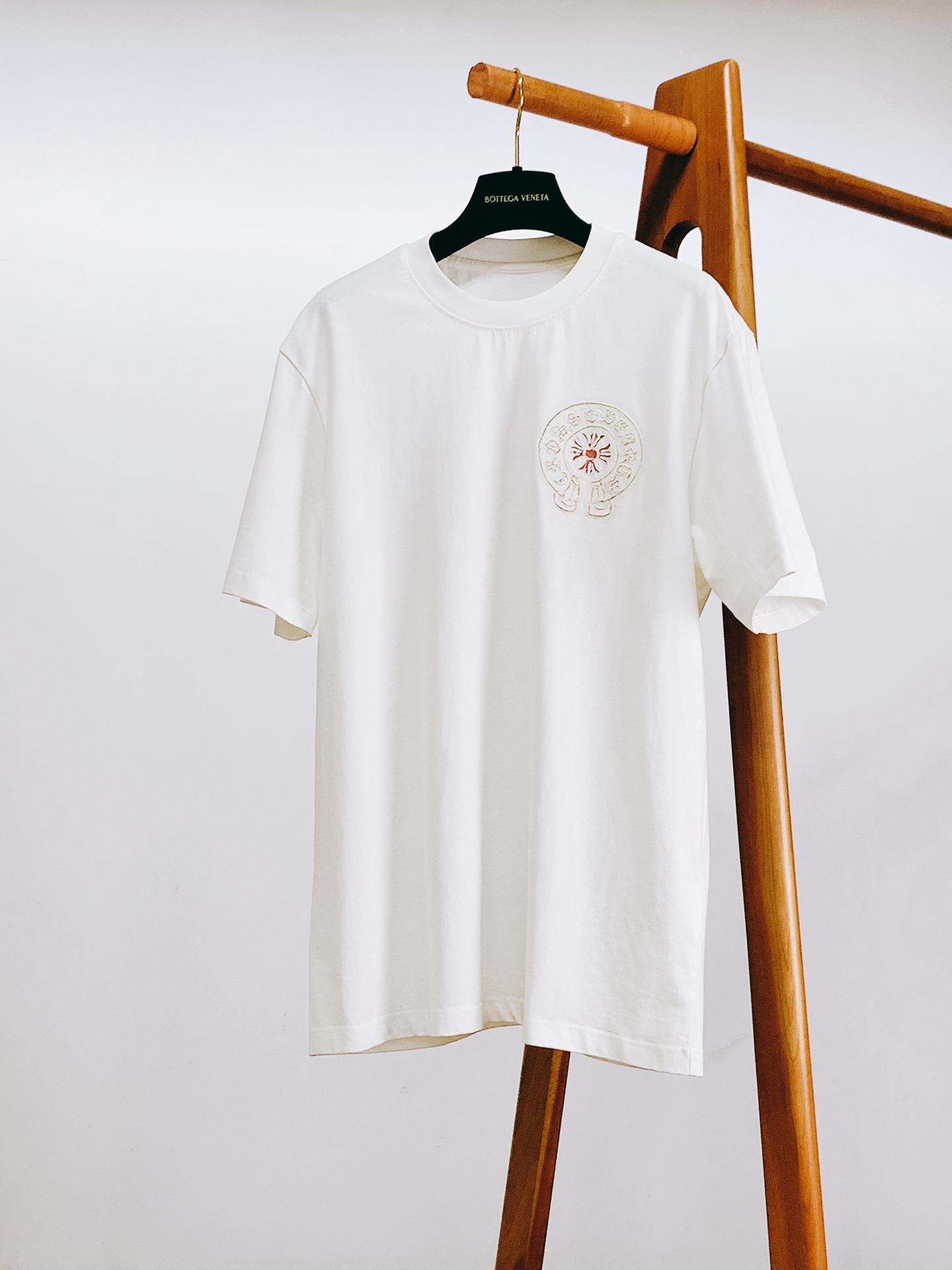 Chrome Hearts 克罗心 2026SS春夏新品 复古重工刺绣T恤。高街潮牌经典力作，自带美式复