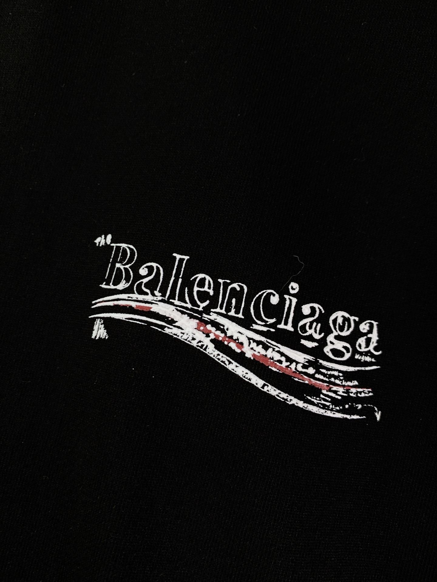𝐁𝐚𝐥𝐞𝐧𝐜𝐢𝐚𝐠𝐚 巴黎世家 2026SS春夏新品 复古涂鸦短袖T恤。高街潮人必入经典款。甄选重磅水洗