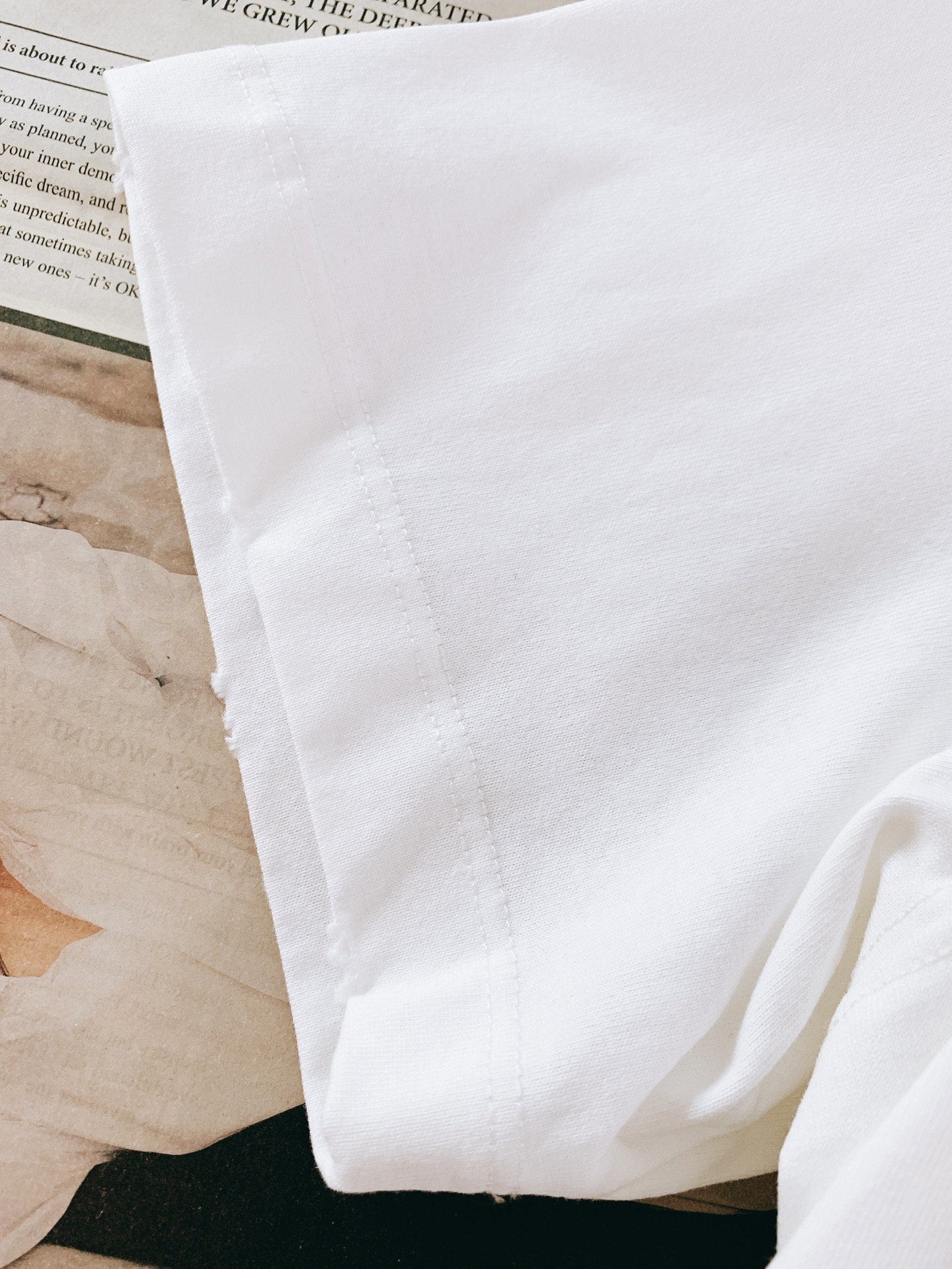 𝐁𝐚𝐥𝐞𝐧𝐜𝐢𝐚𝐠𝐚 巴黎世家 2026SS春夏新品 复古涂鸦短袖T恤。高街潮人必入经典款。甄选重磅水洗