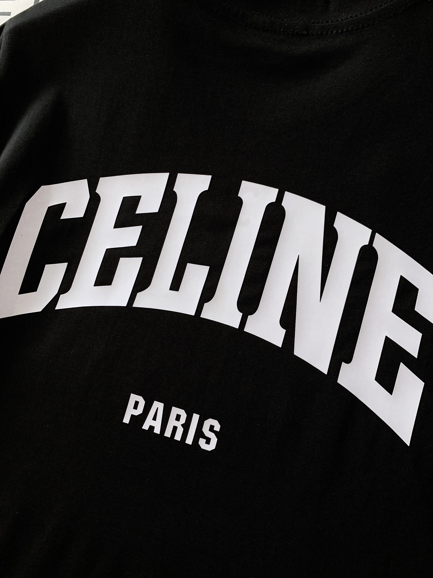 Celine 赛琳 2026SS春夏新品法式经典短袖👕永不过时的极简大牌基础款，拿捏法式松弛美学。精选精