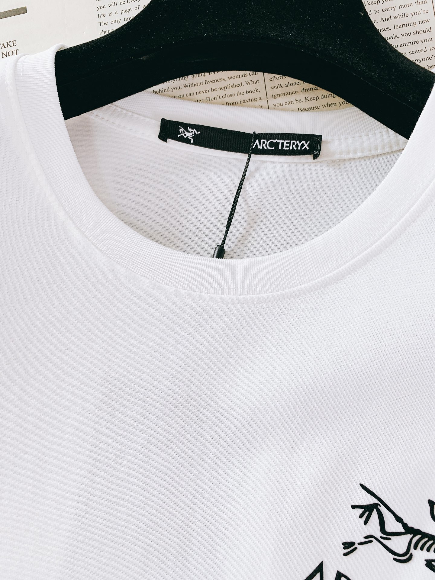 ARCTERYX 始祖鸟 2026SS春夏新品骨架印花短袖。山系玩家必入爆款，机能风与日常感完美兼顾。精