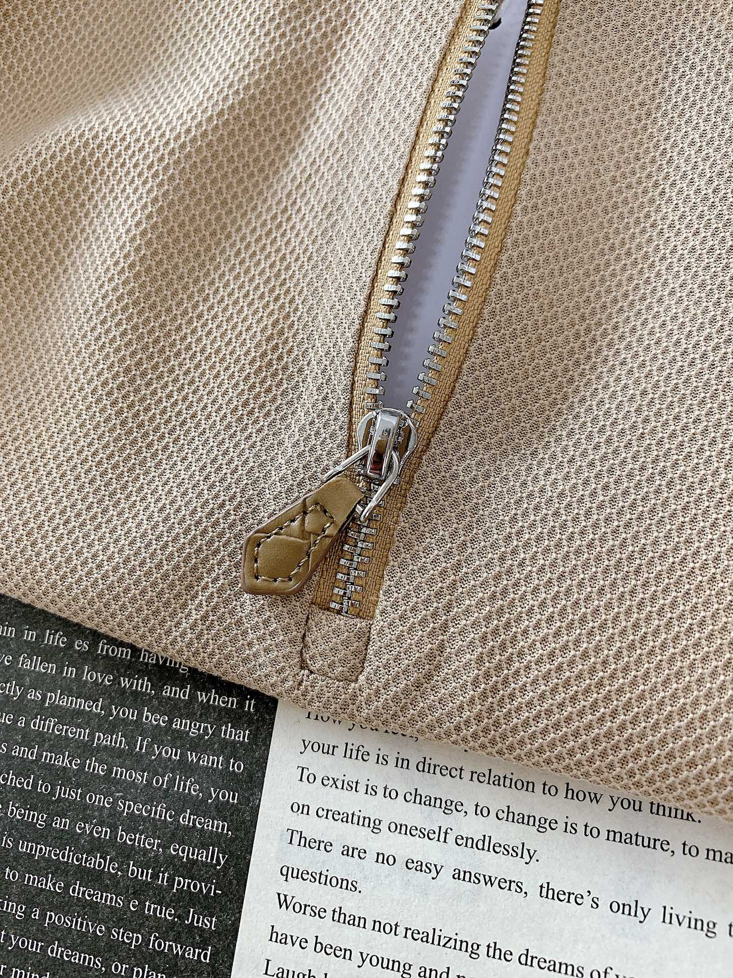 Bottega Veneta 葆蝶家 2026SS春夏新品翻领POLO短袖材质 材质 65%棉 10%桑