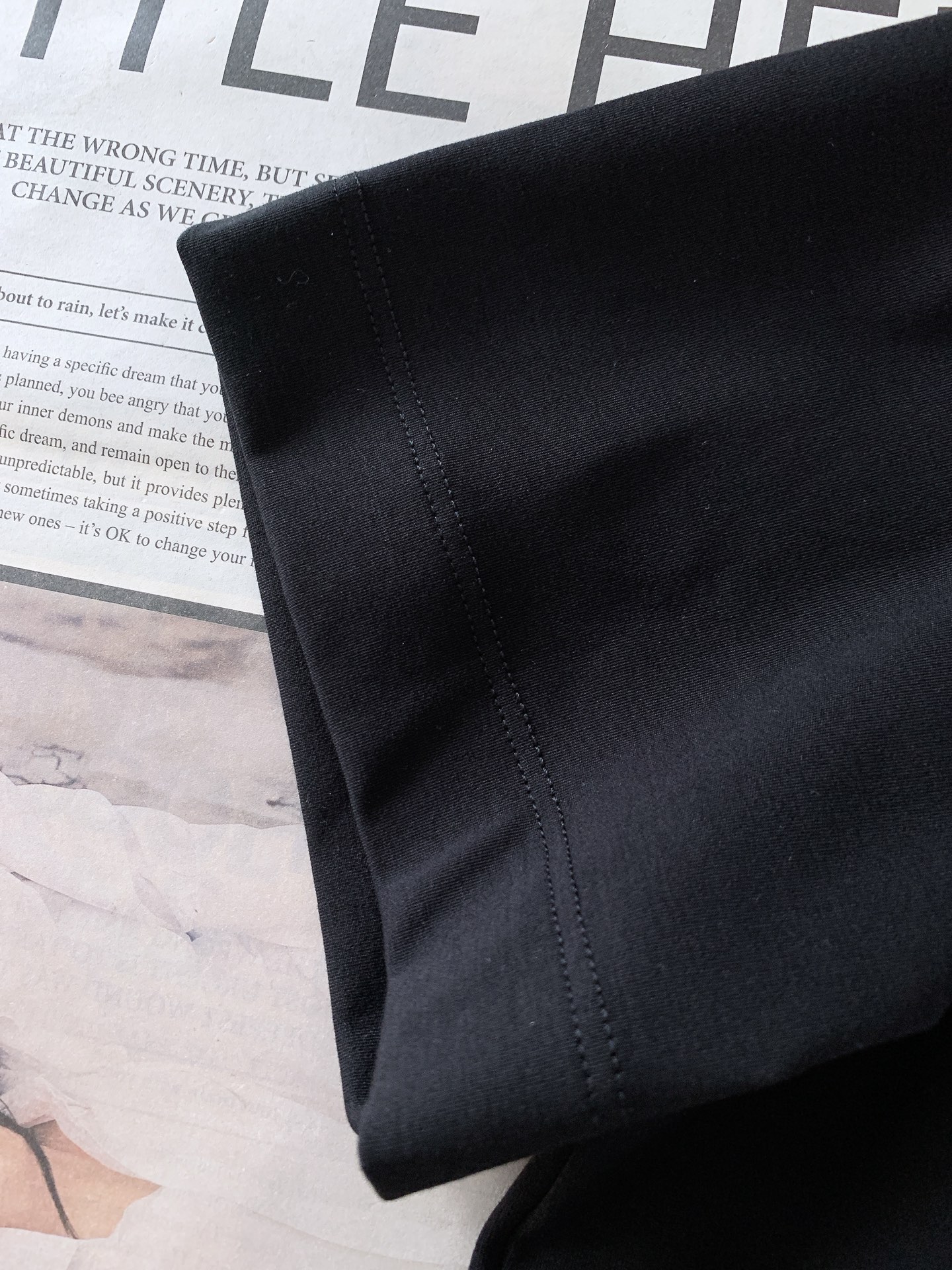 Burberry 巴宝莉 2026SS春夏新品 战马圆领短袖偏宽松材质 90%棉 10%莱卡尺码 48 