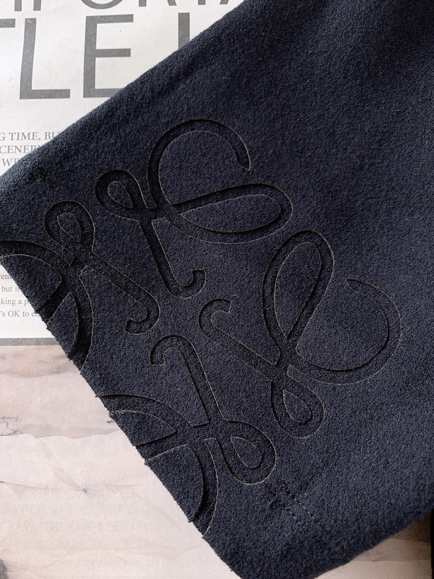 Loewe 罗意威 2026SS春夏新品双色圆领短袖偏宽松 材质 70%棉 30%锦纶尺码 48 50 