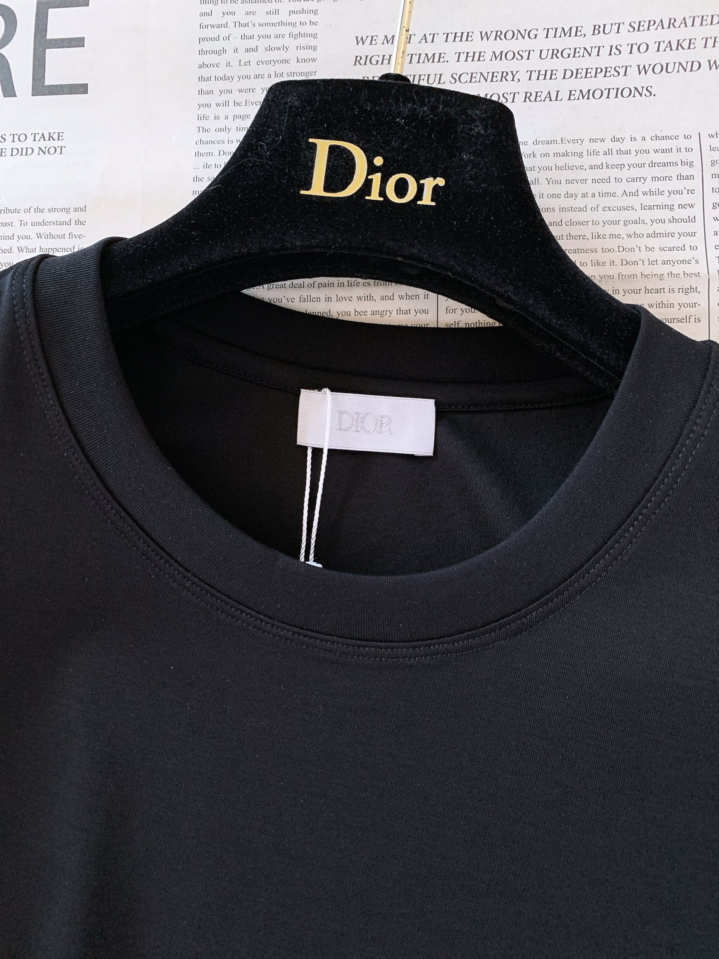 Dior Homme 迪奥·桀傲 2026SS春夏新品自然花卉蜜蜂短袖。法式轻奢限定款，把自然美学穿在身