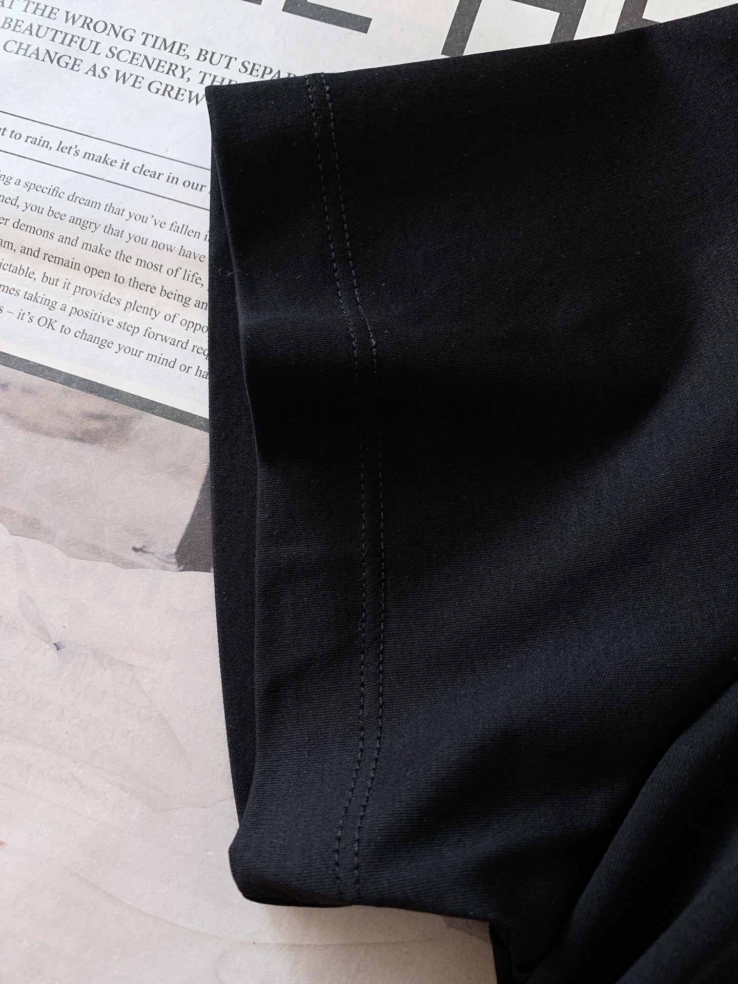 Dior Homme 迪奥·桀傲 2026SS春夏新品自然花卉蜜蜂短袖。法式轻奢限定款，把自然美学穿在身