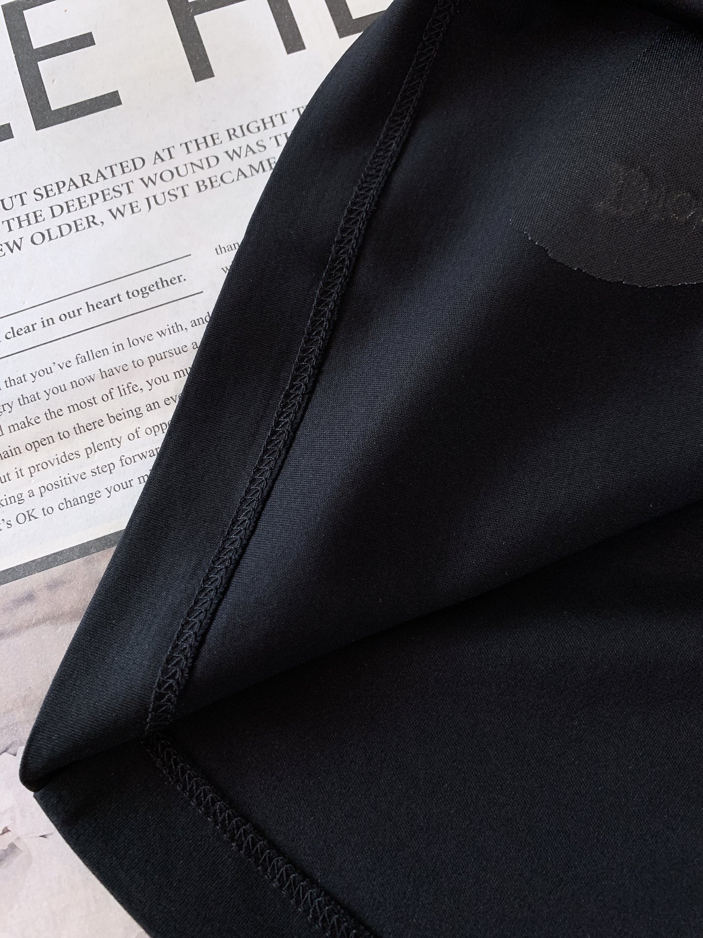 Dior Homme 迪奥·桀傲 2026SS春夏新品自然花卉蜜蜂短袖。法式轻奢限定款，把自然美学穿在身