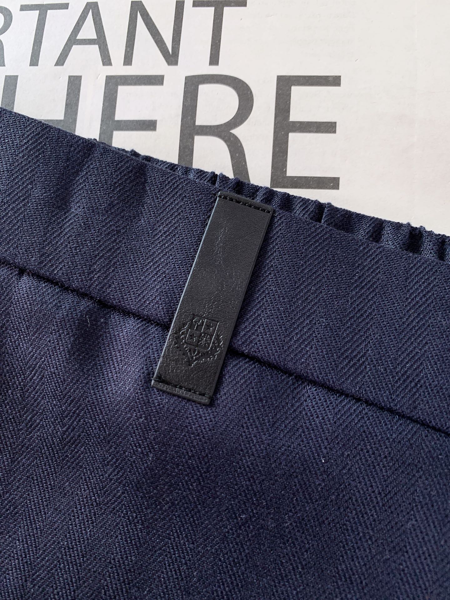 LoroPiana L.P SS早春新品意式轻奢肌理休闲裤👖Loro Piana经典爆款，解锁松弛高级穿