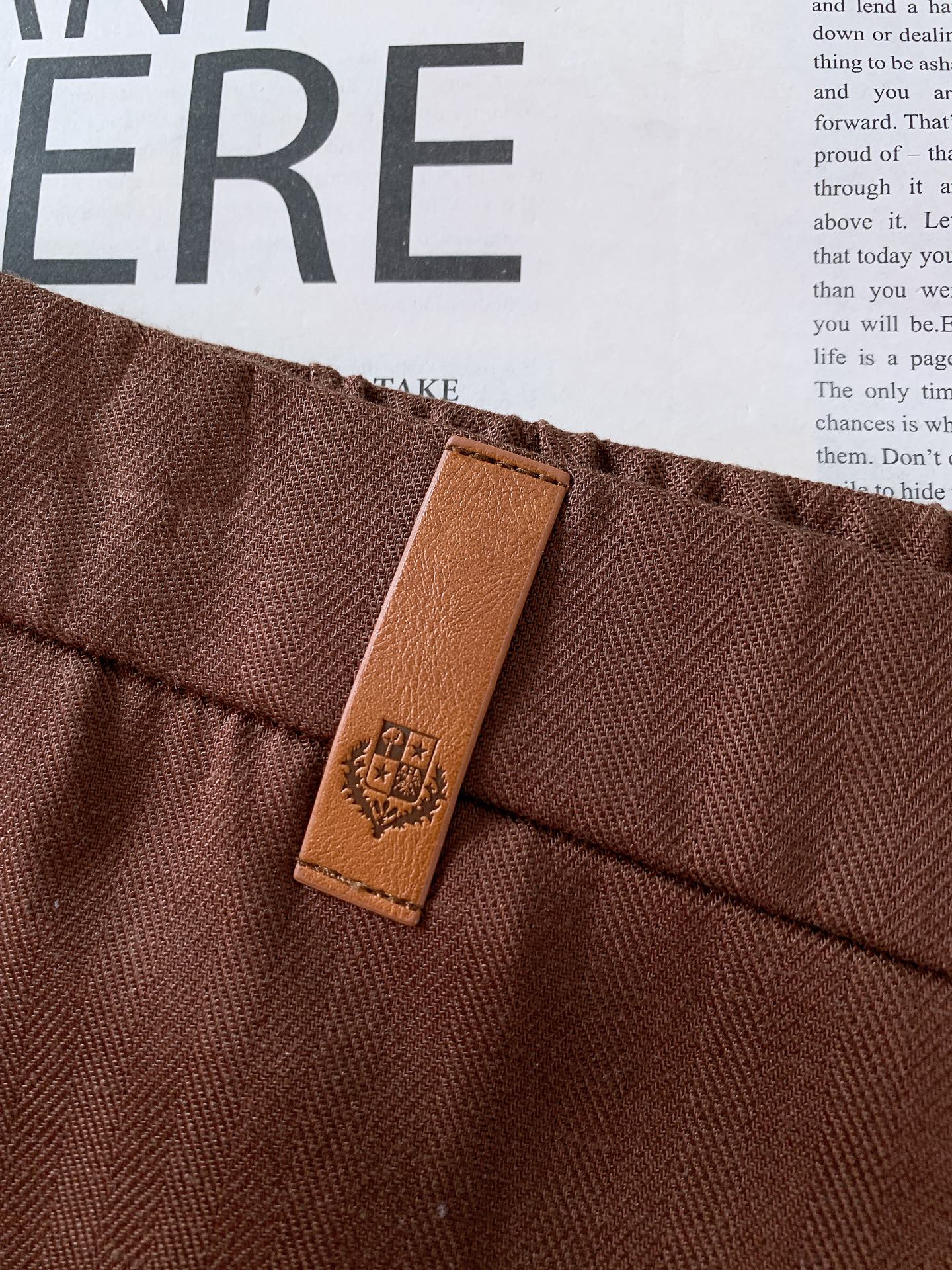 LoroPiana L.P SS早春新品意式轻奢肌理休闲裤👖Loro Piana经典爆款，解锁松弛高级穿