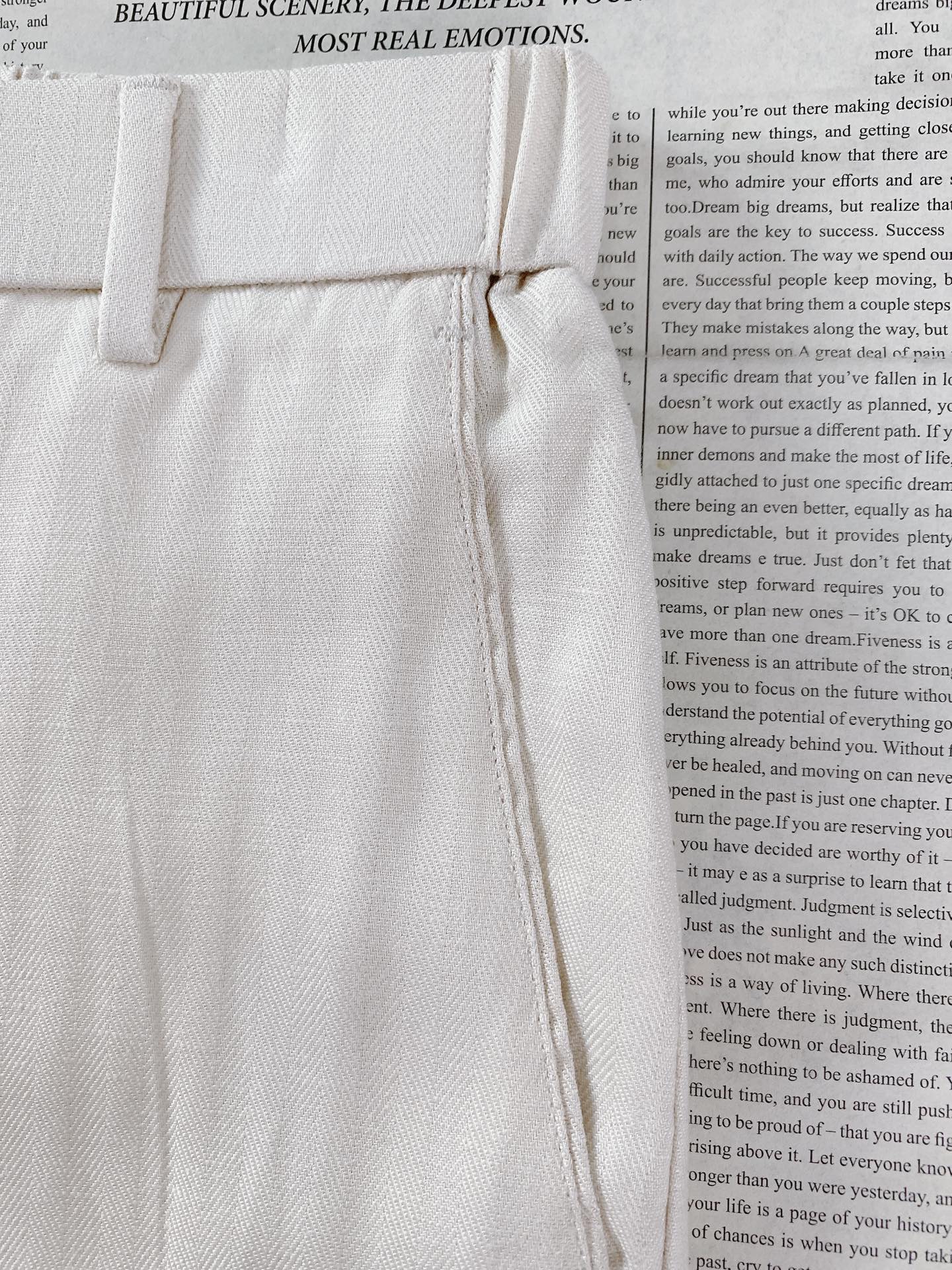 LoroPiana L.P SS早春新品意式轻奢肌理休闲裤👖Loro Piana经典爆款，解锁松弛高级穿