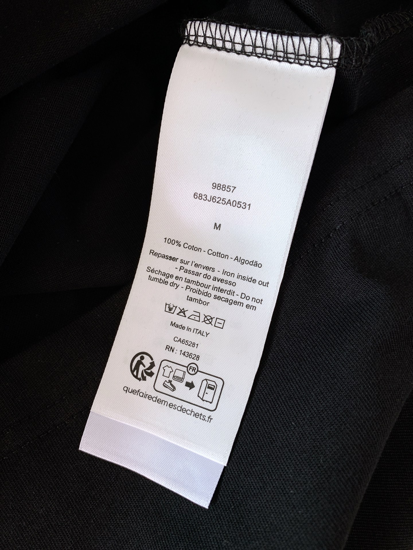 Dior Homme 迪奥·桀傲 2026SS春夏新品 纯色CD刺绣短袖👕男女同款。经典基础款力作，融汇