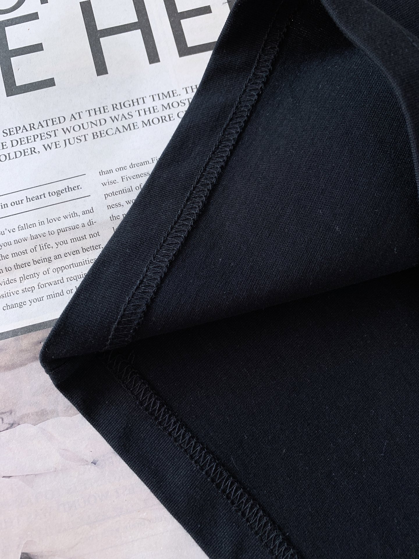 Dior Homme 迪奥·桀傲 2026SS春夏新品 纯色CD刺绣短袖👕男女同款。经典基础款力作，融汇