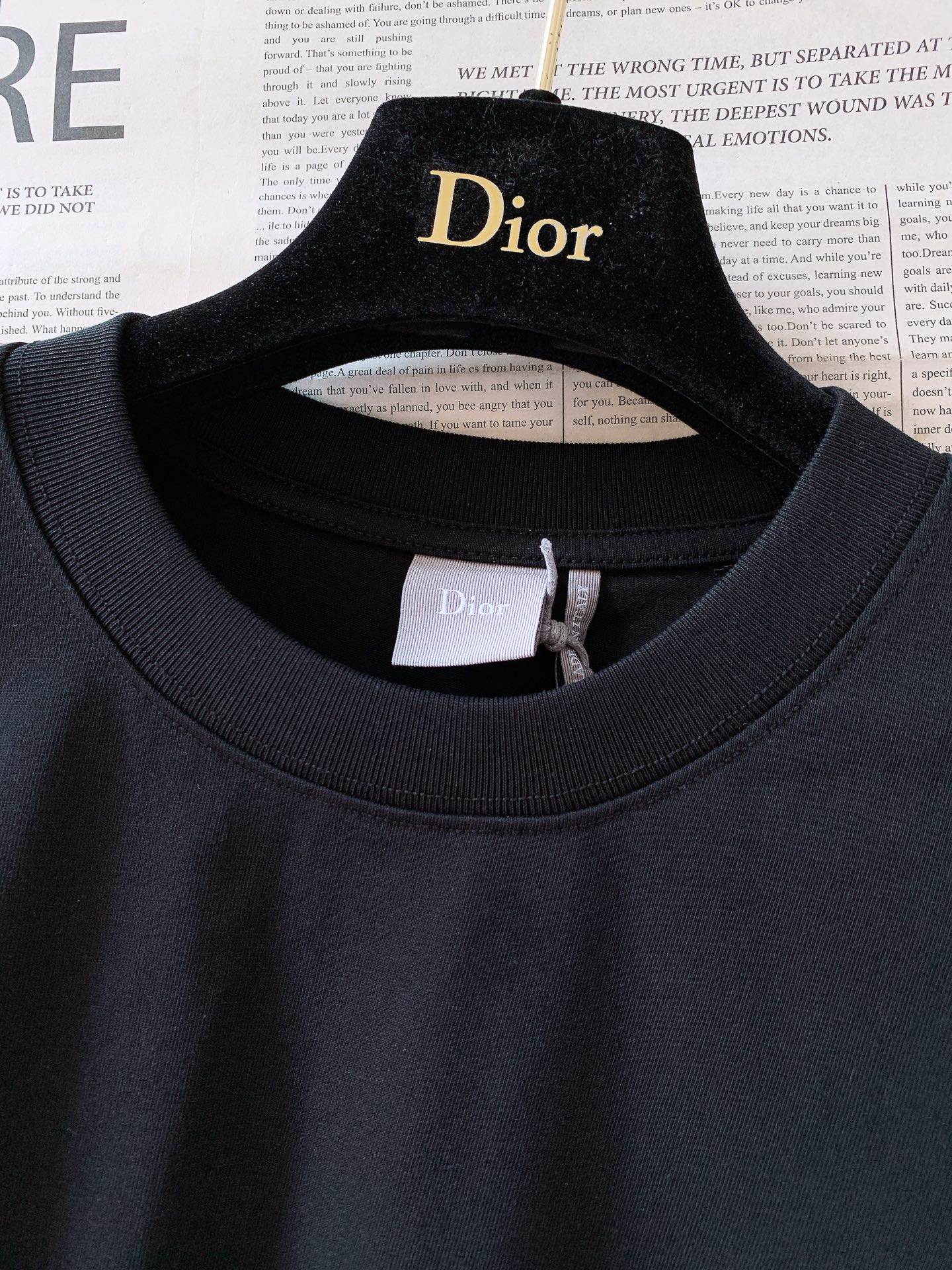 Dior Homme 迪奥·桀傲 2026SS春夏新品 纯色CD刺绣短袖👕男女同款。经典基础款力作，融汇