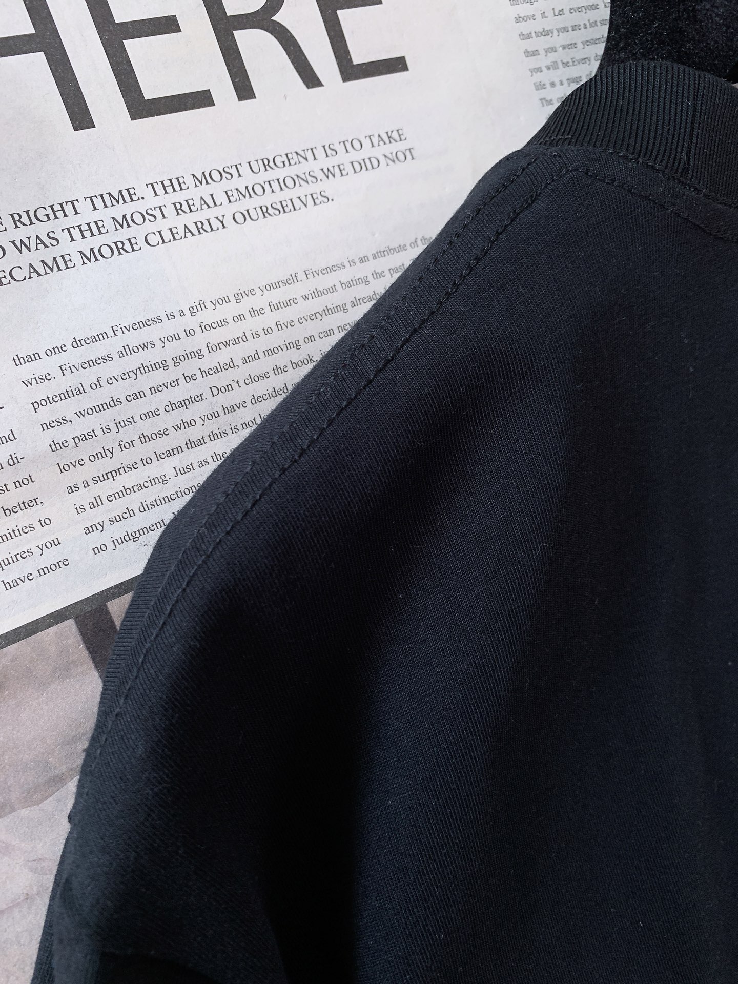 Dior Homme 迪奥·桀傲 2026SS春夏新品 纯色CD刺绣短袖👕男女同款。经典基础款力作，融汇