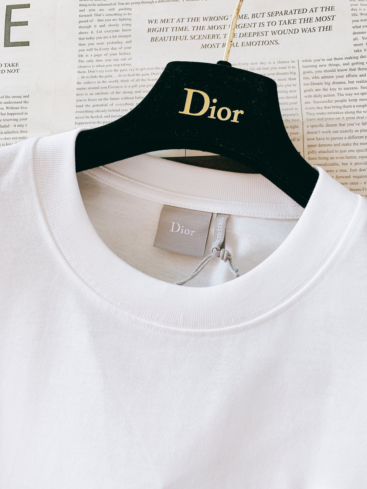 Dior Homme 迪奥·桀傲 2026SS春夏新品 纯色CD刺绣短袖👕男女同款。经典基础款力作，融汇