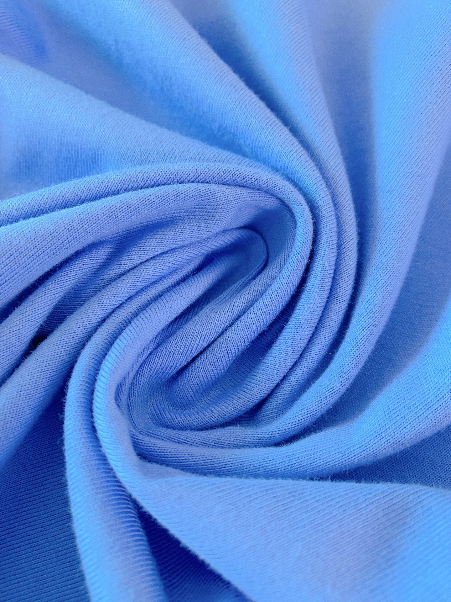 Loewe 罗意威 2026SS春夏新品Anagram刺绣T恤。极简纯色基调融合品牌标志性Anagram