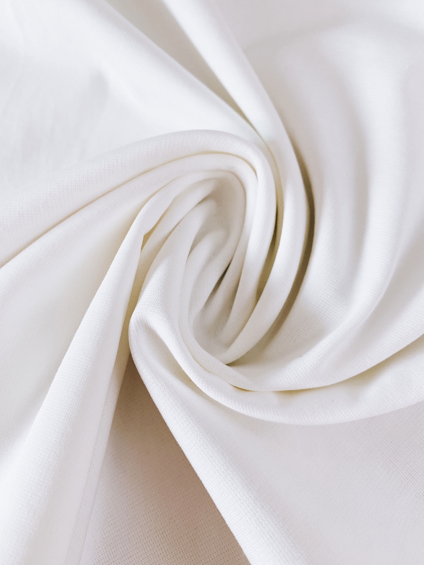 Thom Browne 汤姆·布朗 2026SS春夏新品 经典小狗标识短袖TB年度刚需爆款，简约轻奢自带