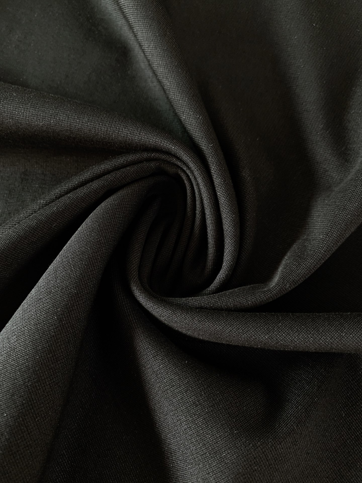 Thom Browne 汤姆·布朗 2026SS春夏新品 经典小狗标识短袖TB年度刚需爆款，简约轻奢自带