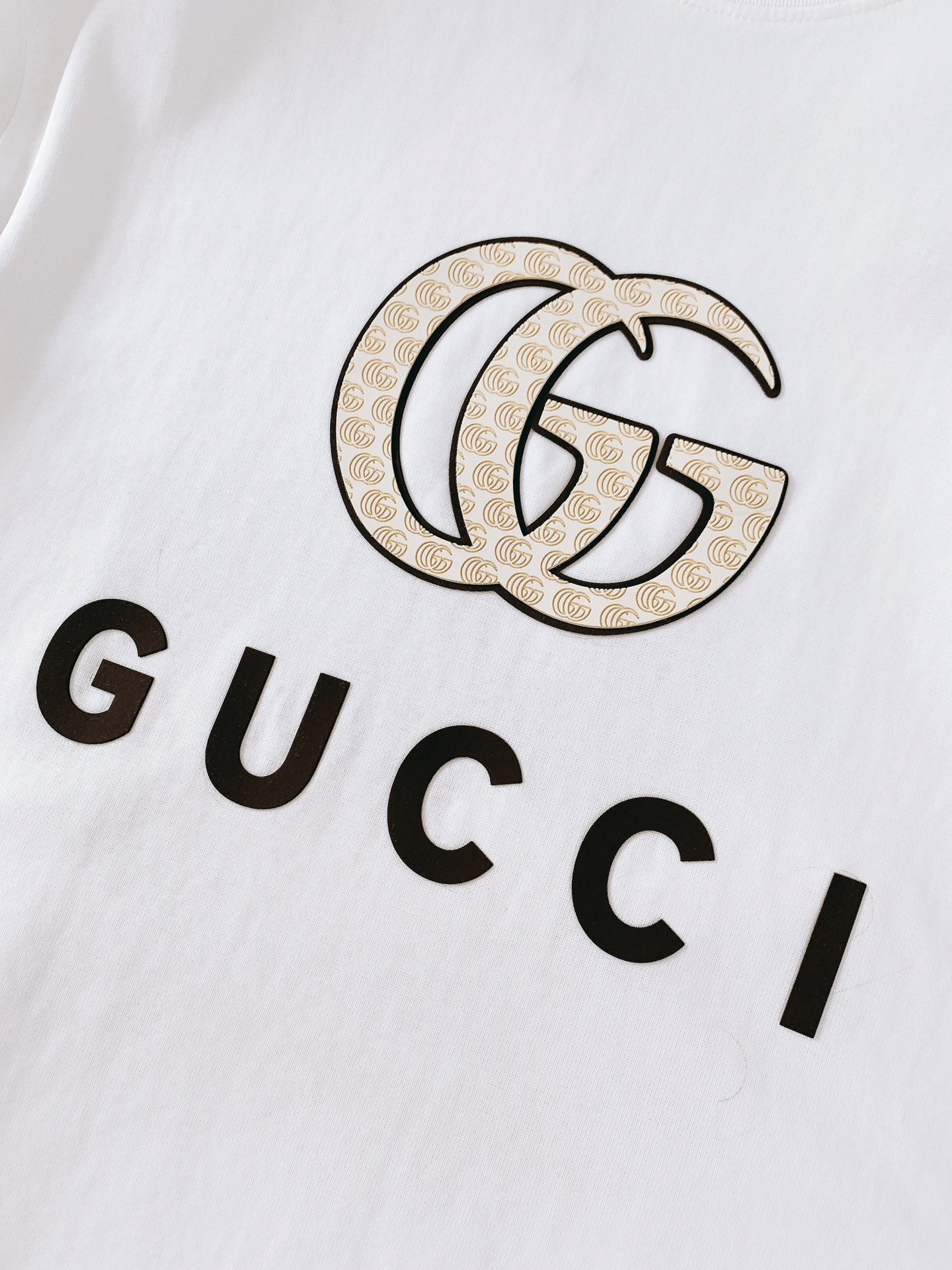 Gucci 古驰 2026SS春夏新品经典GG印花短袖奢牌人气基础款，解锁高阶日常穿搭。精选高克重纯棉材