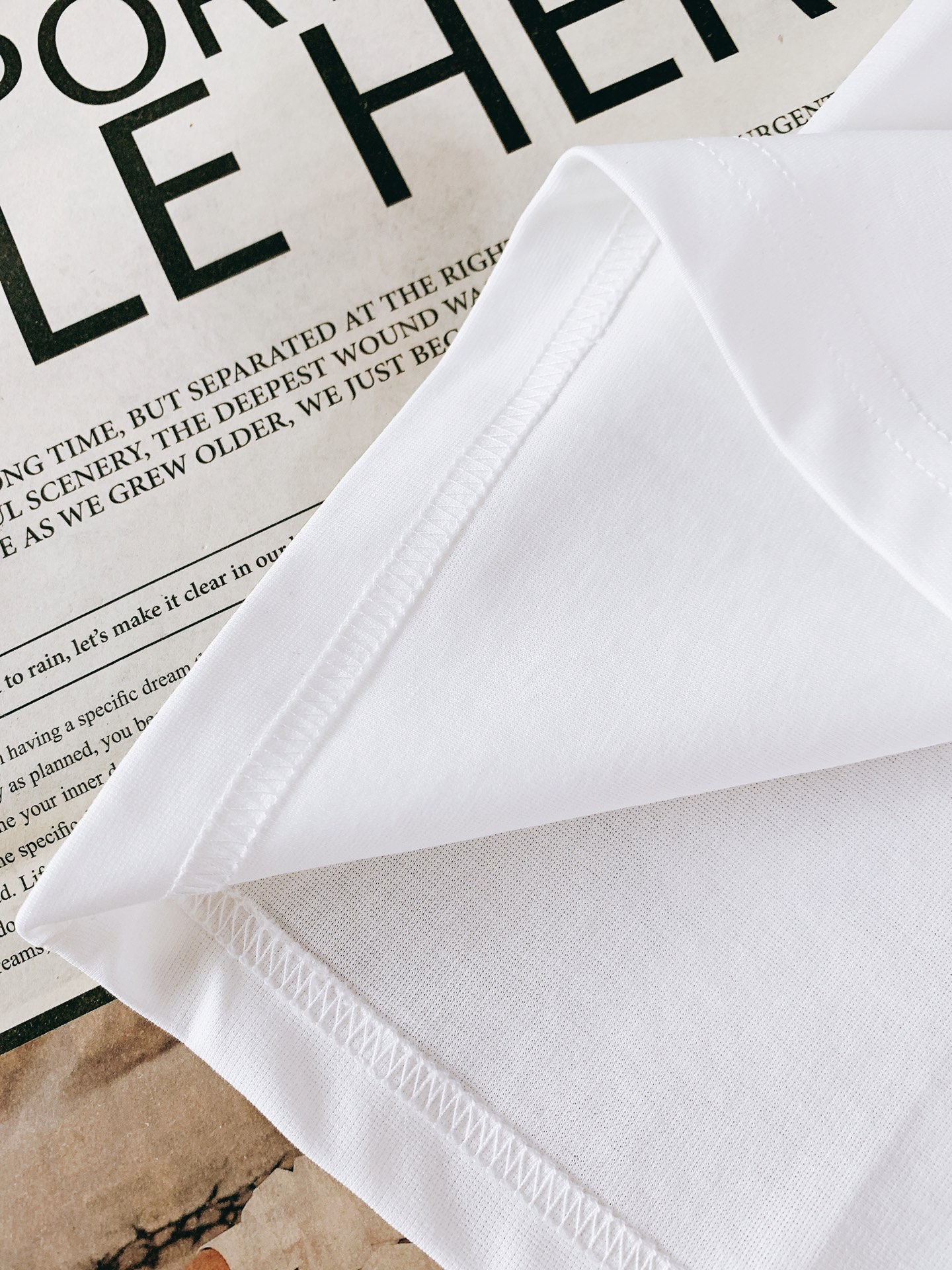 Moncler 蒙口 2026SS春夏新品拼色徽标短袖｜夏日轻奢刚需单品自带高级简约的户外轻奢气质。精选