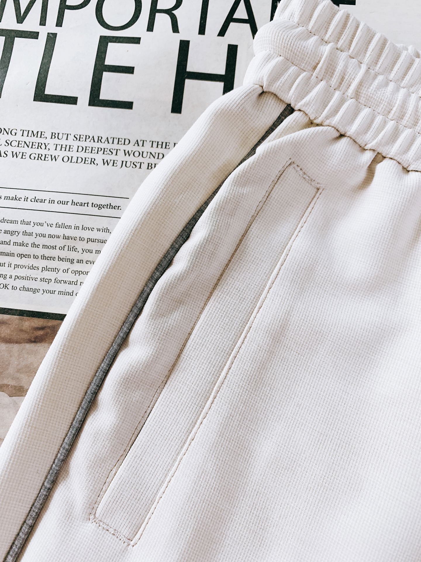 Brunello Cucinelli 布鲁奈罗.库奇内利 2026SS早春新品BC意式肌理休闲裤。高阶经