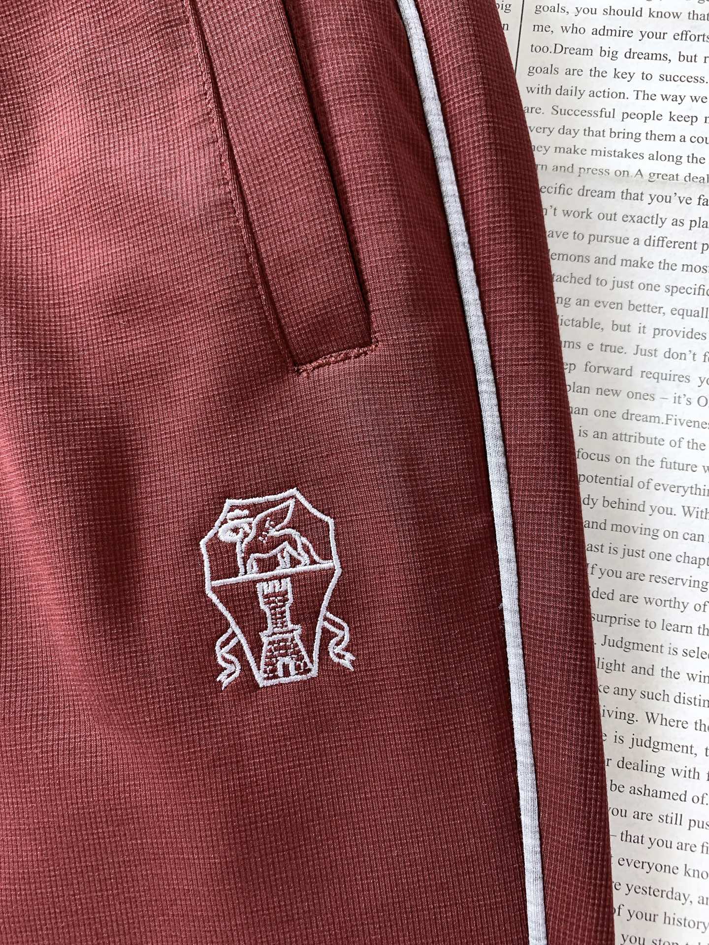 Brunello Cucinelli 布鲁奈罗.库奇内利 2026SS早春新品BC意式肌理休闲裤。高阶经