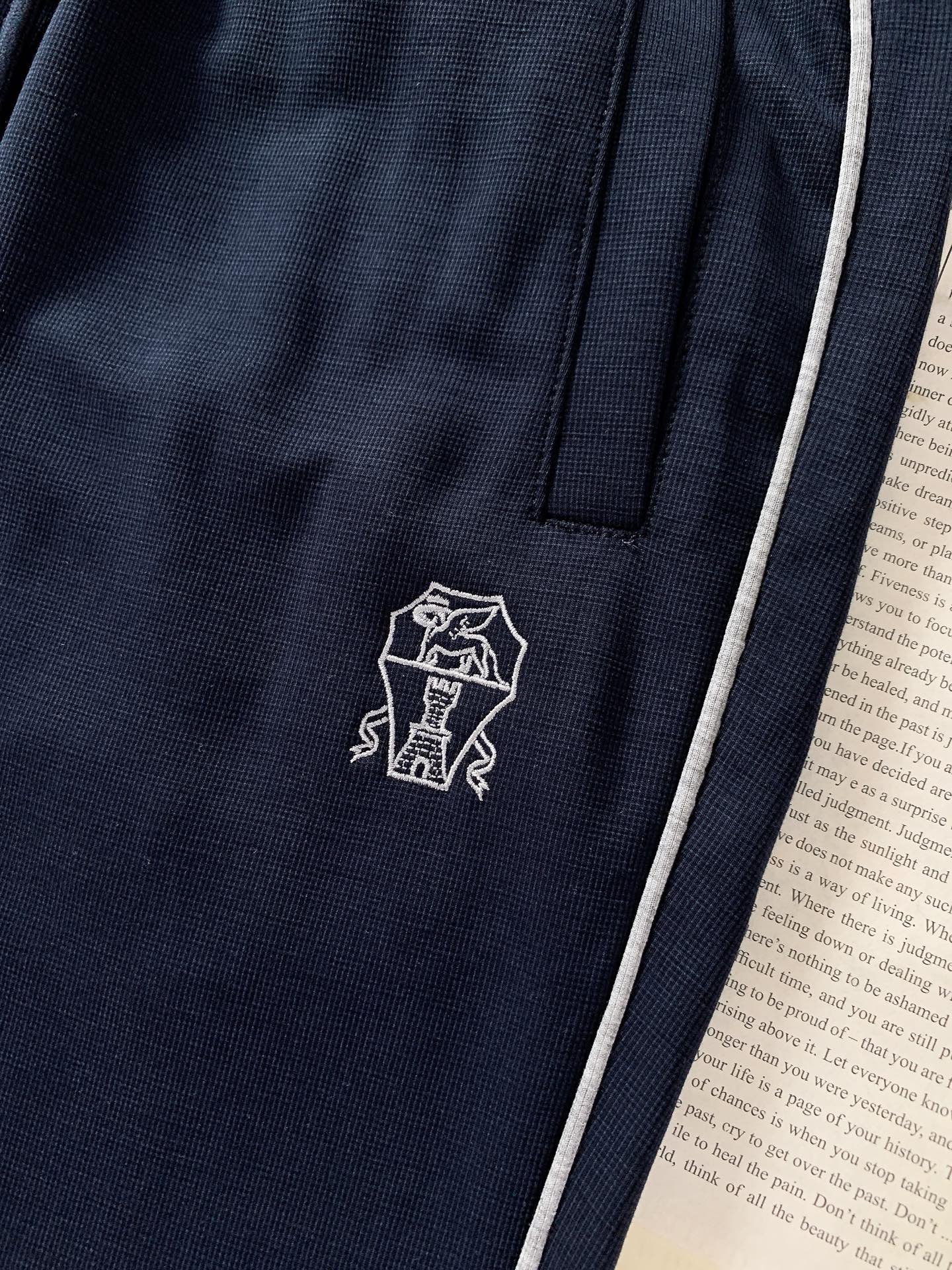 Brunello Cucinelli 布鲁奈罗.库奇内利 2026SS早春新品BC意式肌理休闲裤。高阶经