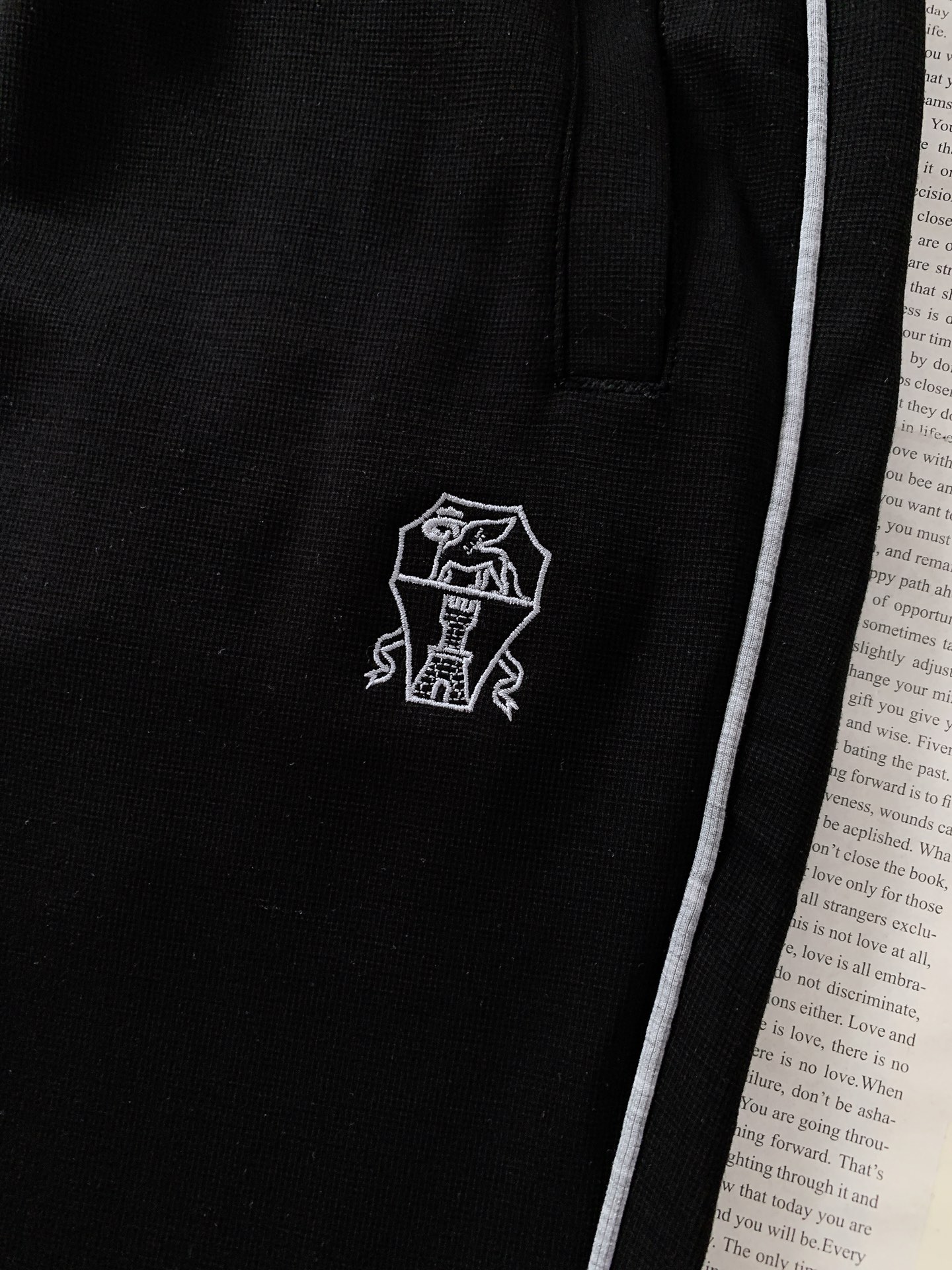 Brunello Cucinelli 布鲁奈罗.库奇内利 2026SS早春新品BC意式肌理休闲裤。高阶经