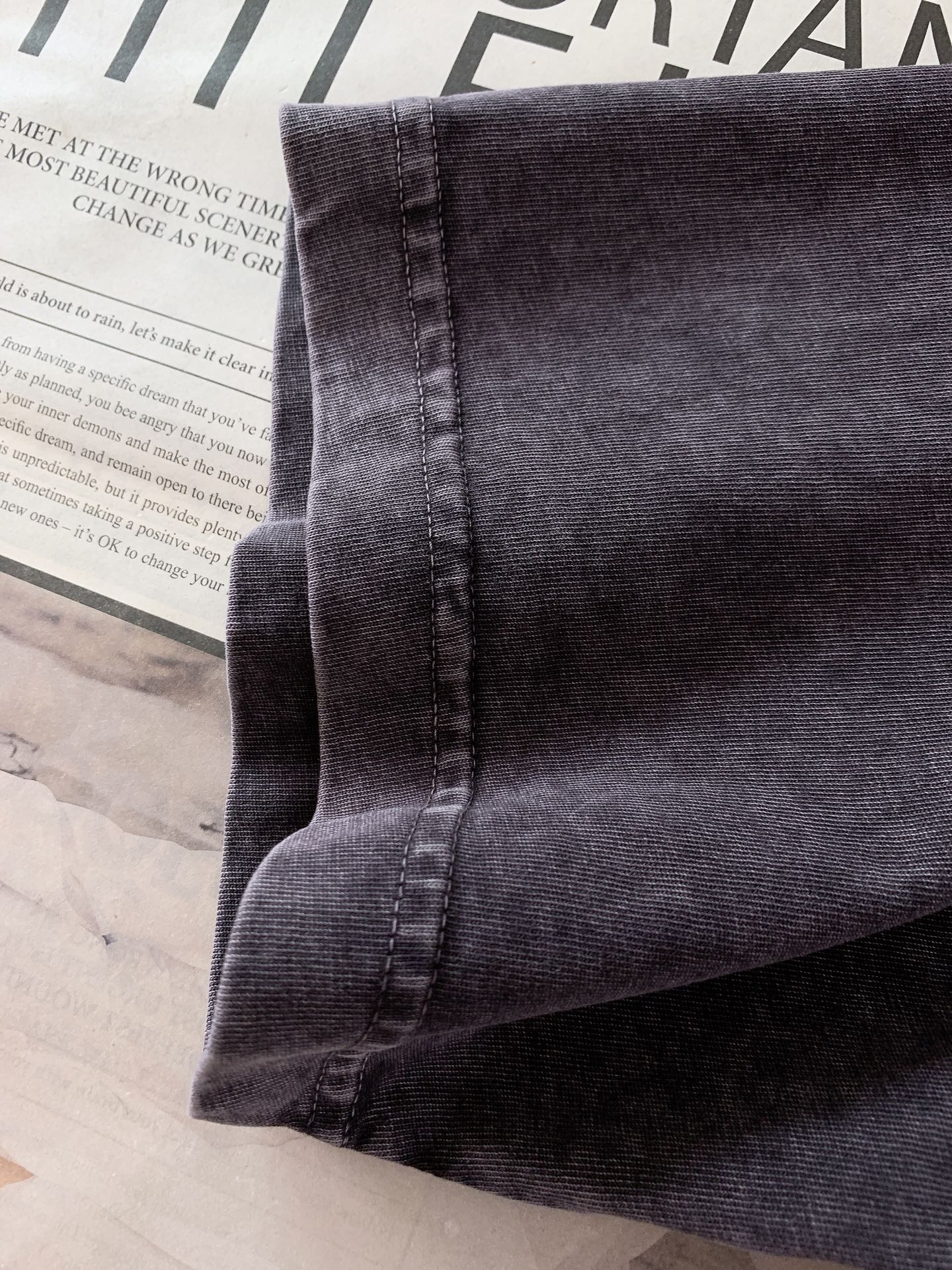 AcneStudios 艾克妮 经典笑脸水洗T恤北欧小众高街代表作，自带复古滤镜的气质神T。重磅水洗做旧