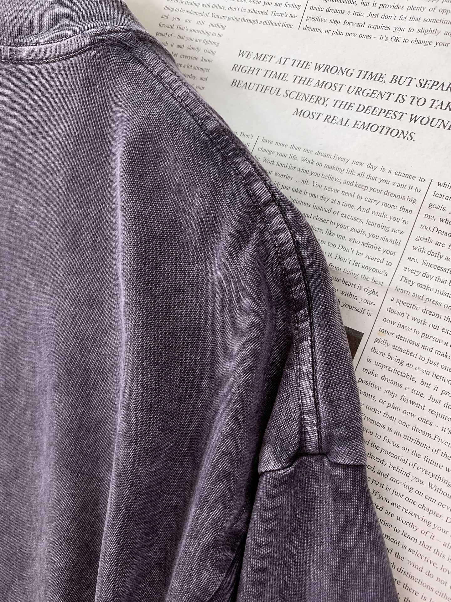 AcneStudios 艾克妮 经典笑脸水洗T恤北欧小众高街代表作，自带复古滤镜的气质神T。重磅水洗做旧