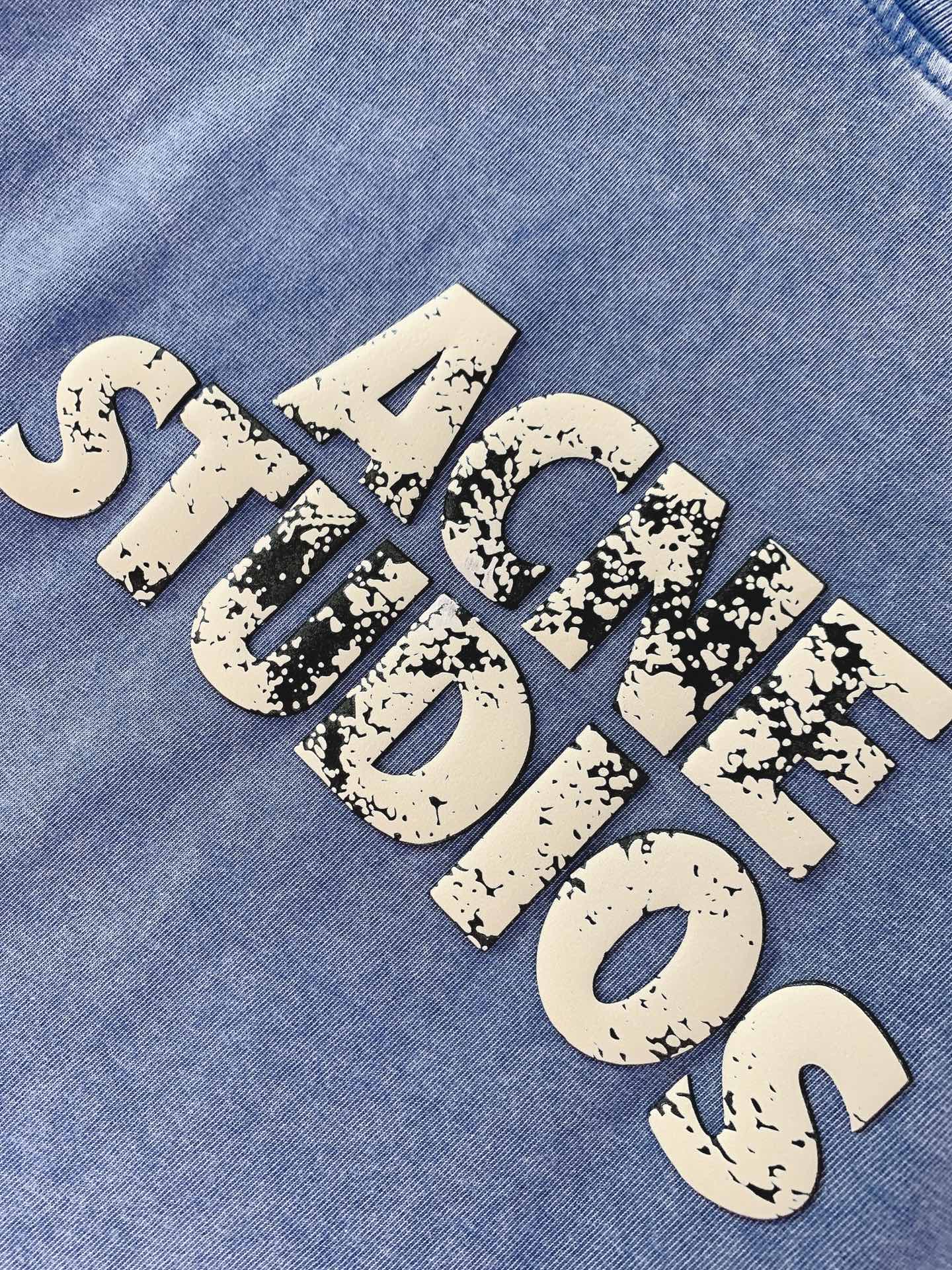 AcneStudios 艾克妮 复古水洗字母T北欧极简风代表作，氛围感拉满的复古单品。定制水洗做旧面料，