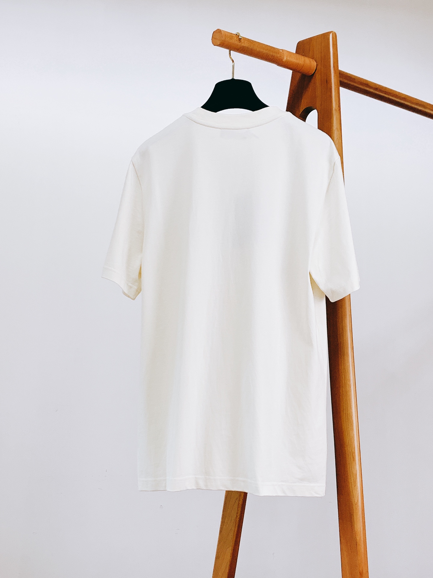 Fendi 芬迪 2026SS春夏新品经典小怪兽T恤，人气爆款持续出圈！高支纯棉透气舒适，夏日上身清爽无