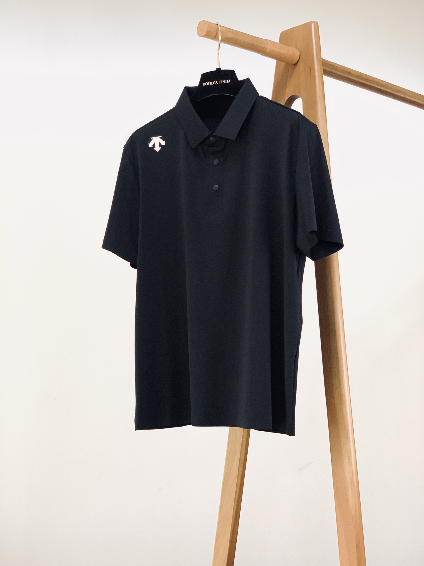 DESCENTE 迪桑特 2026SS春夏新品 箭头冰感Polo衫👕高弹冰感速干面料，上身丝滑冰凉，透气