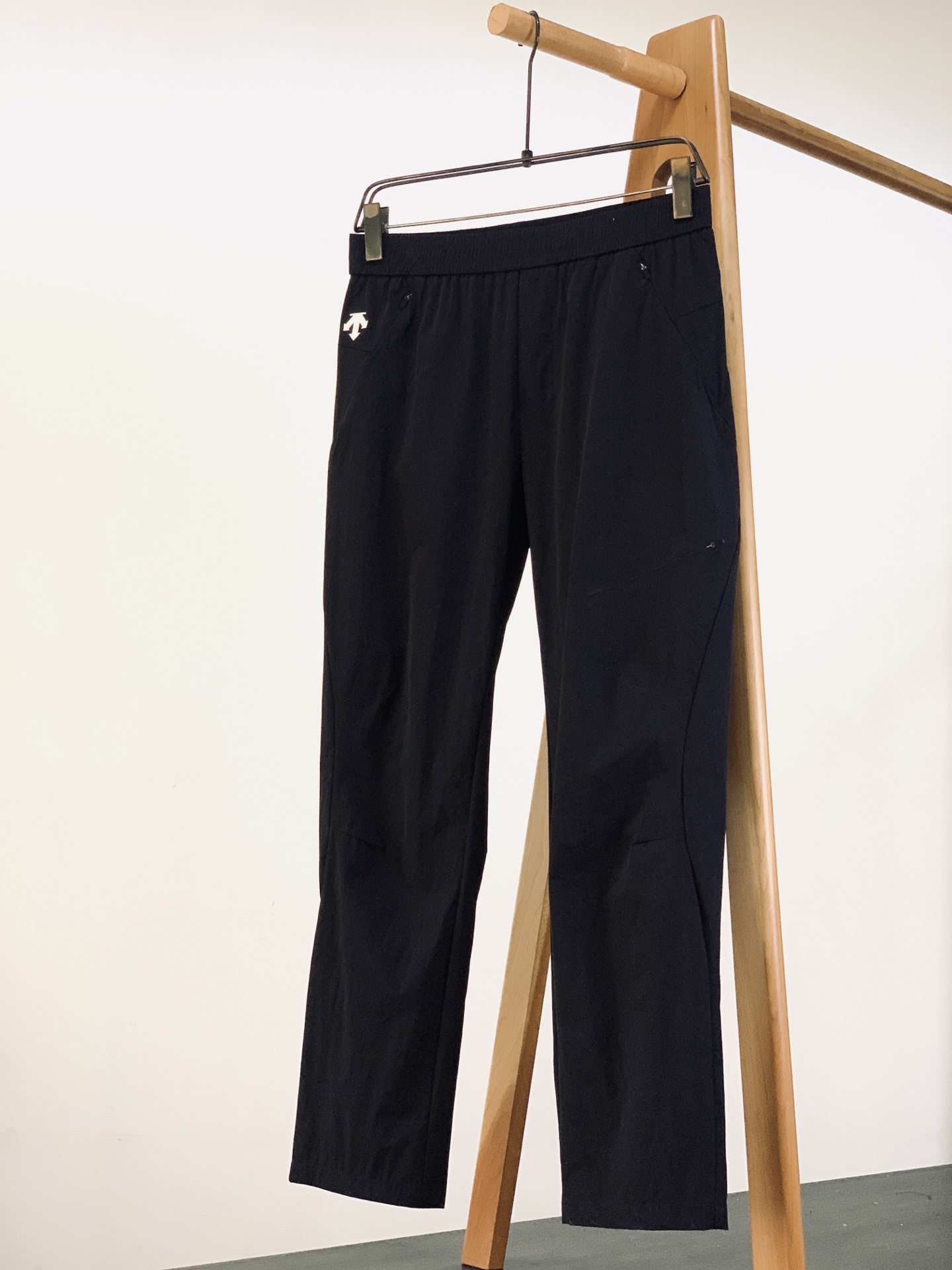 DESCENTE 迪桑特 2026SS春夏新品 冰感速干直筒休闲裤👖夏日男士神裤来袭甄选高弹冰感速干面料
