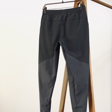 ARCTERYX 始祖鸟 2026SS春夏新品机能速干束脚裤|通勤户外双开挂轻量化速干面料,透气防泼还显 ARCTERYX 始祖鸟 2026SS春夏新品机能速干束脚裤|通勤户外双开挂轻量化速干面料,透气防泼还显
