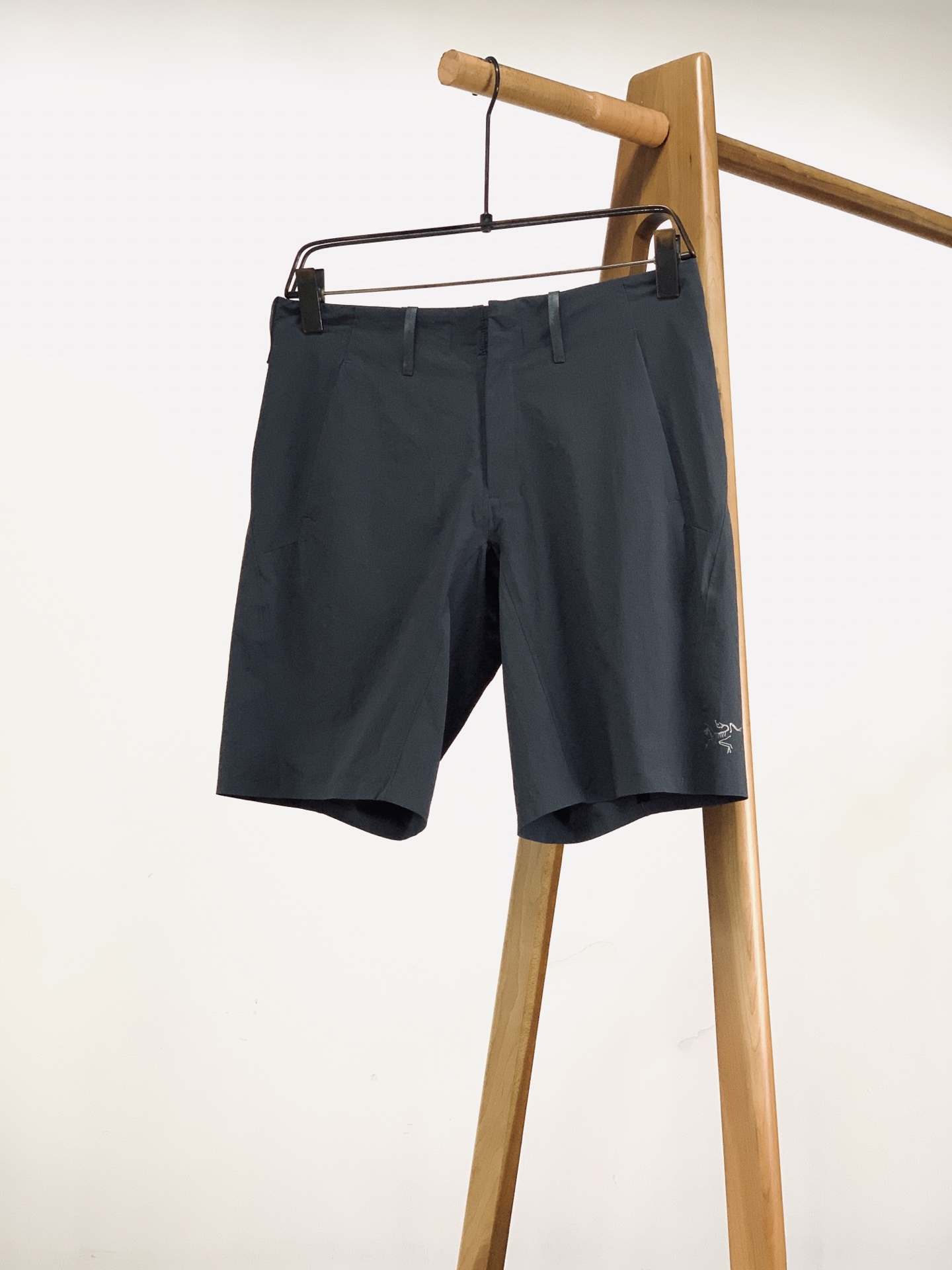 ARCTERYX 始祖鸟 2026SS春夏新品轻商务户外机能五分短裤🩳专为夏日打造的全能型短裤，把户外硬
