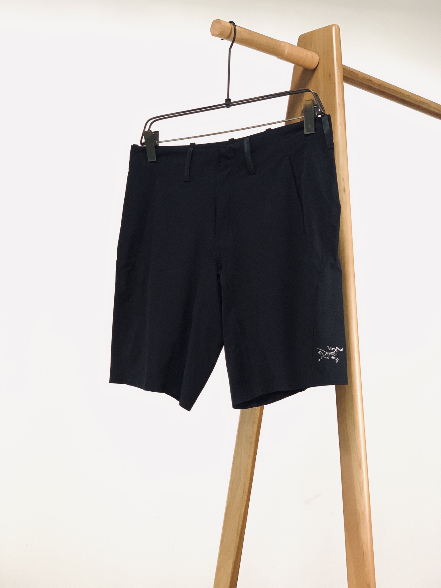 ARCTERYX 始祖鸟 2026SS春夏新品轻商务户外机能五分短裤🩳专为夏日打造的全能型短裤，把户外硬