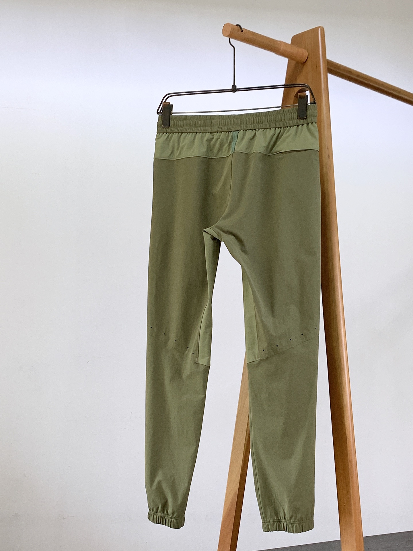ARCTERYX 始祖鸟 2026SS春夏新品轻量速干机能束脚休闲裤👖一条贯穿四季的全能型束脚裤，将户外