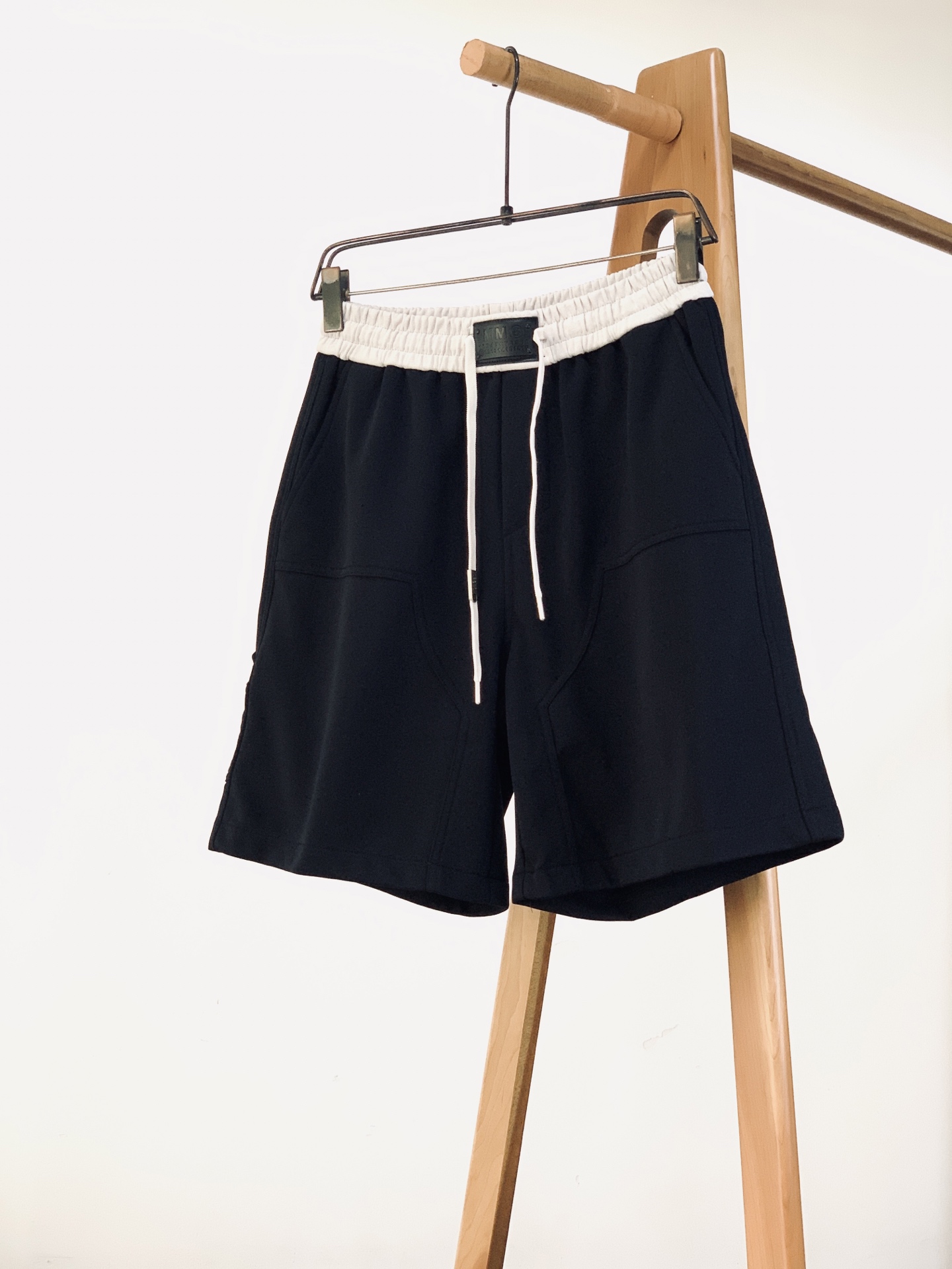 Maison Margiela MM6 马丁马吉拉 2026SS春夏新品撞色腰重磅休闲短裤🩳小众高街松弛