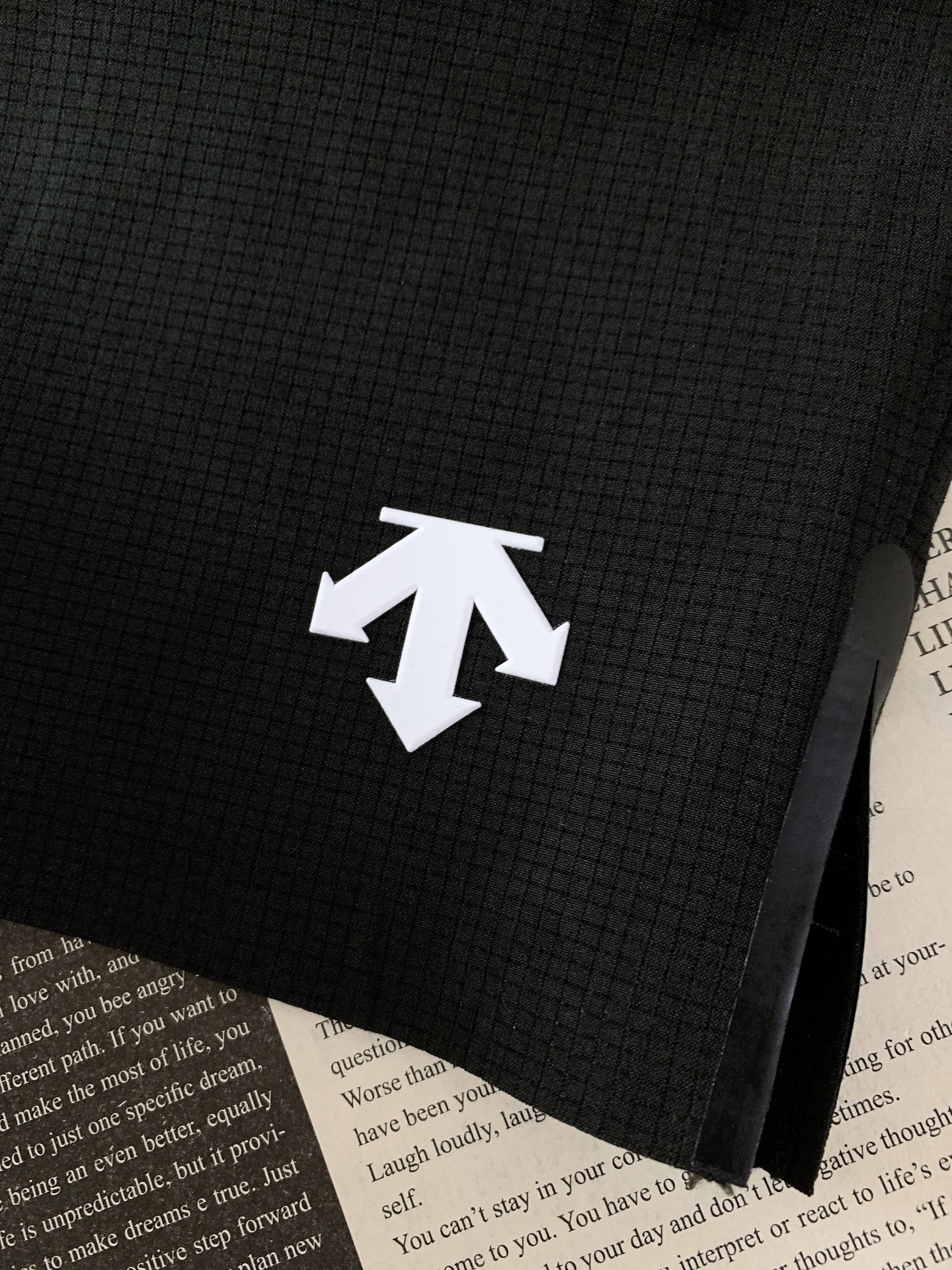 DESCENTE 迪桑特 2026SS春夏新品 冰感网眼透气速干短裤🩳夏日男士穿搭刚需款甄选蜂窝网眼速干