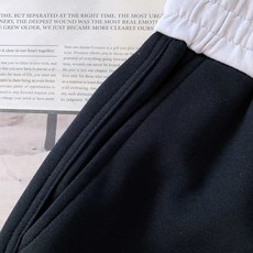 Maison Margiela MM6 马丁马吉拉 2026SS春夏新品撞色腰重磅休闲短裤🩳小众高街松弛 Maison Margiela MM6 马丁马吉拉 2026SS春夏新品撞色腰重磅休闲短裤🩳小众高街松弛