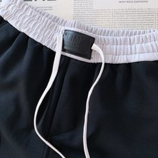 Maison Margiela MM6 马丁马吉拉 2026SS春夏新品撞色腰重磅休闲短裤🩳小众高街松弛 Maison Margiela MM6 马丁马吉拉 2026SS春夏新品撞色腰重磅休闲短裤🩳小众高街松弛