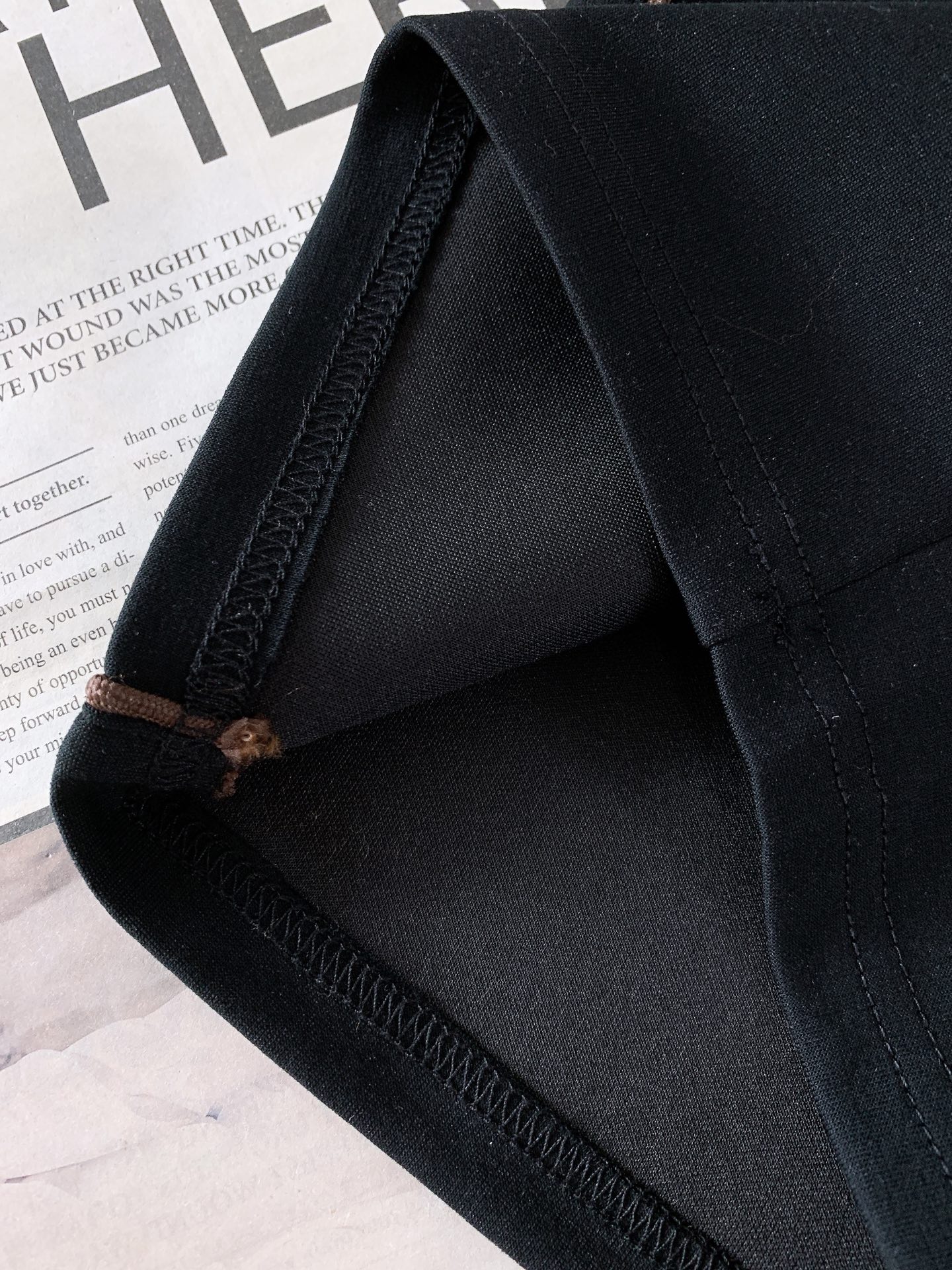 LoroPiana L.P SS春夏新品Loro Piana意式轻奢撞色织带短裤，甄选垂感细腻的高支针织