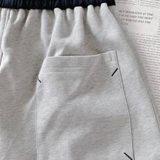 Maison Margiela MM6 马丁马吉拉 2026SS春夏新品撞色腰数字刺绣短裤,高克重空气层 Maison Margiela MM6 马丁马吉拉 2026SS春夏新品撞色腰数字刺绣短裤,高克重空气层