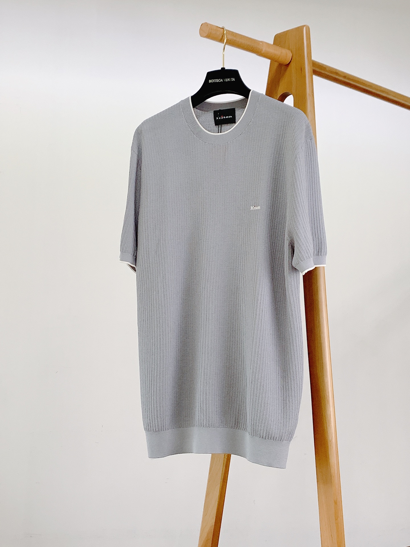 Kiton 奇顿 2026SS春夏新品那不勒斯顶奢镂空针织短袖👕源自意大利那不勒斯工坊的匠心单品，采用品