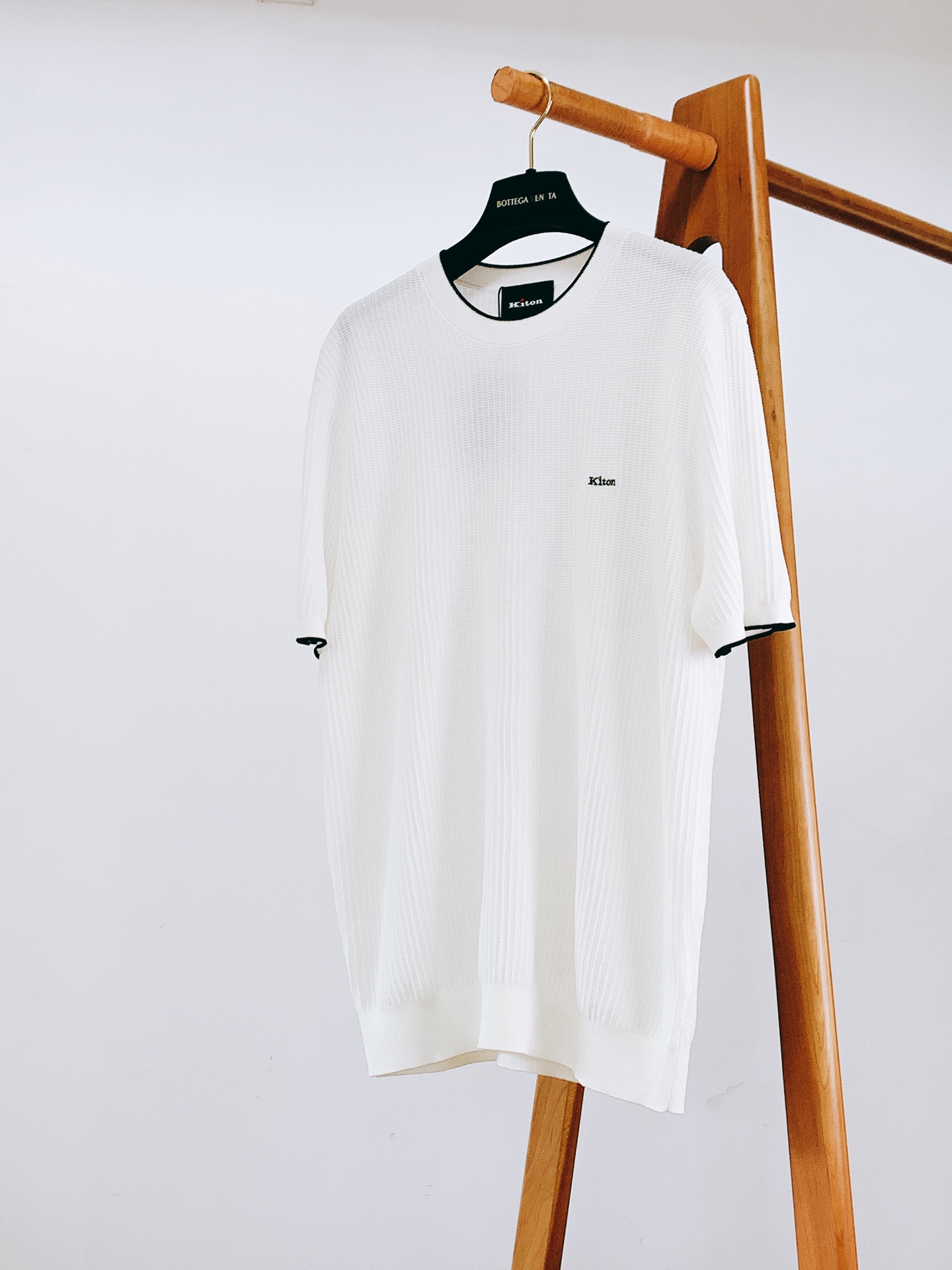 Kiton 奇顿 2026SS春夏新品那不勒斯顶奢镂空针织短袖👕源自意大利那不勒斯工坊的匠心单品，采用品
